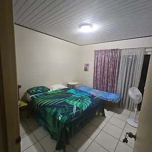https://kohutahia-lodge-tahiti-room-near-airport.frenchpolynesia-hotels.com