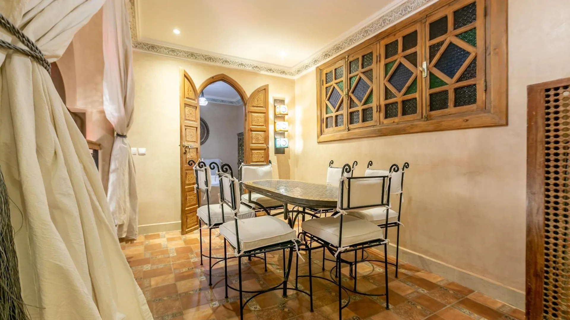 Riad Dali Marrakesh Apartment